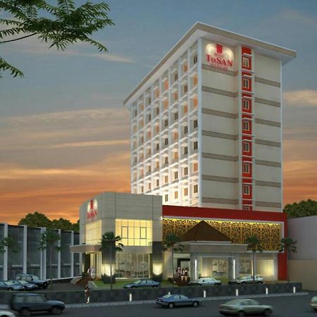 Hotel Tosan Solo Baru Grogol Esterno foto