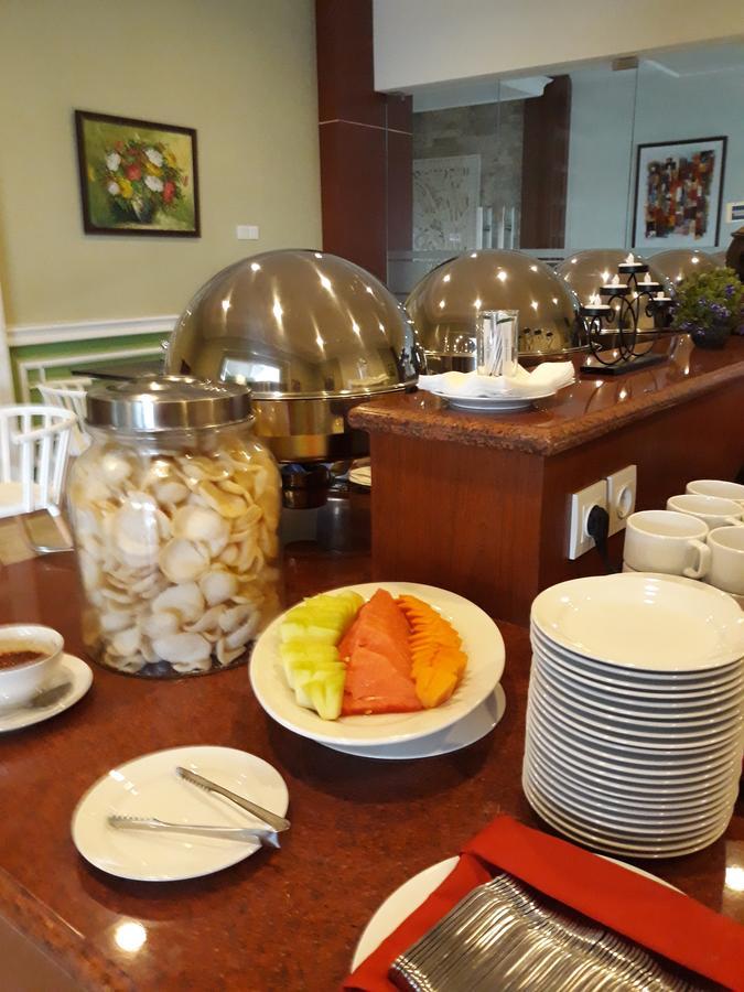 Hotel Tosan Solo Baru Grogol Esterno foto